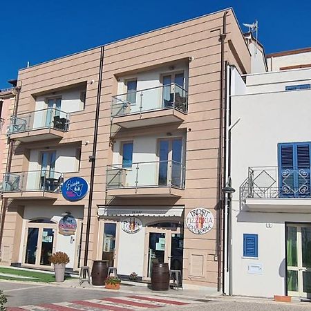 Belvedere Rent Rooms Campofelice Di Roccella Exterior photo