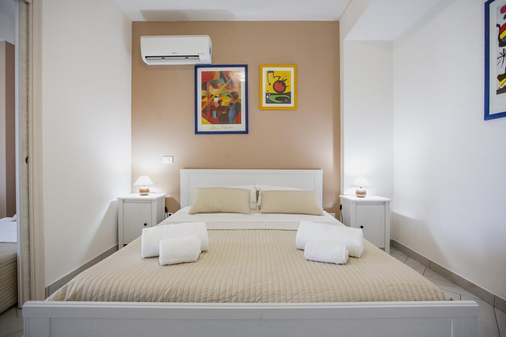 Belvedere Rent Rooms Campofelice Di Roccella Exterior photo