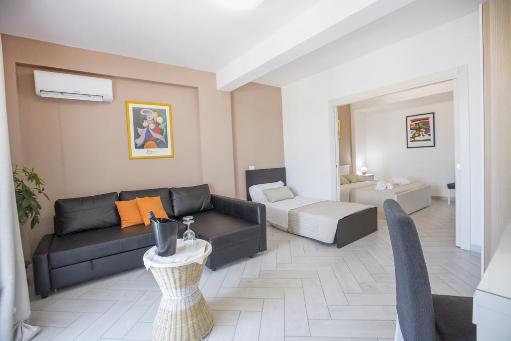Belvedere Rent Rooms Campofelice Di Roccella Exterior photo