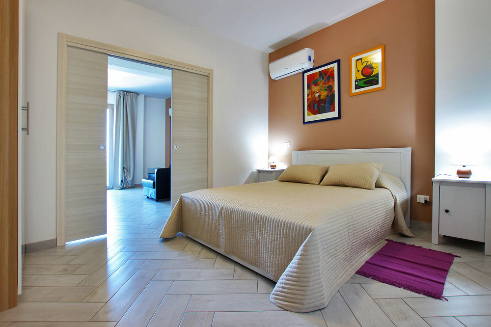 Belvedere Rent Rooms Campofelice Di Roccella Exterior photo