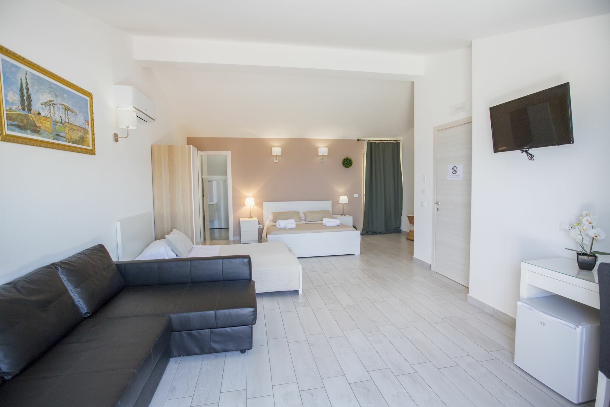 Belvedere Rent Rooms Campofelice Di Roccella Exterior photo
